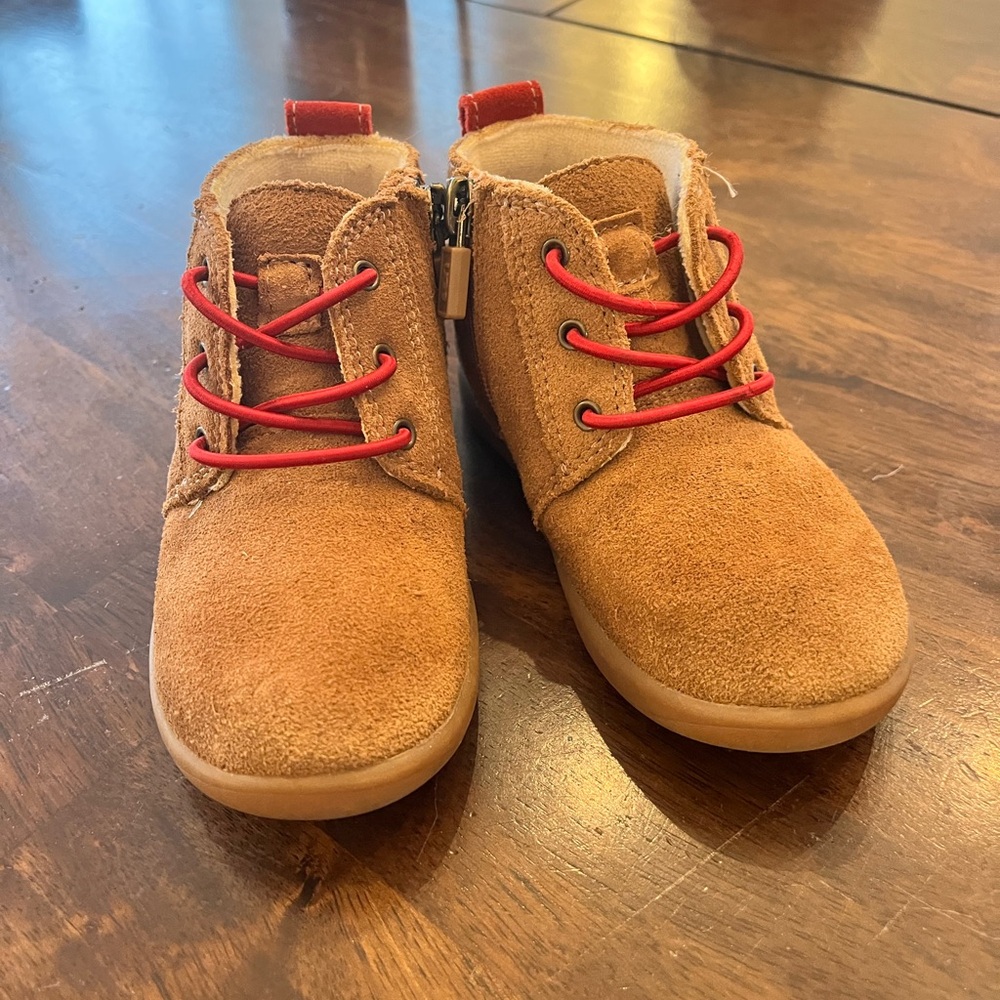 Kids Tan Suede Boots with Red Laces - Picture 1 of 3